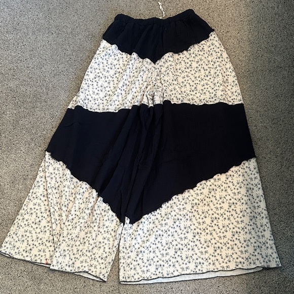 New POl Wide Leg Gauze Pants ~ Black Floral - Picture 13 of 13